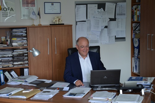Harald Becker in seinem Büro